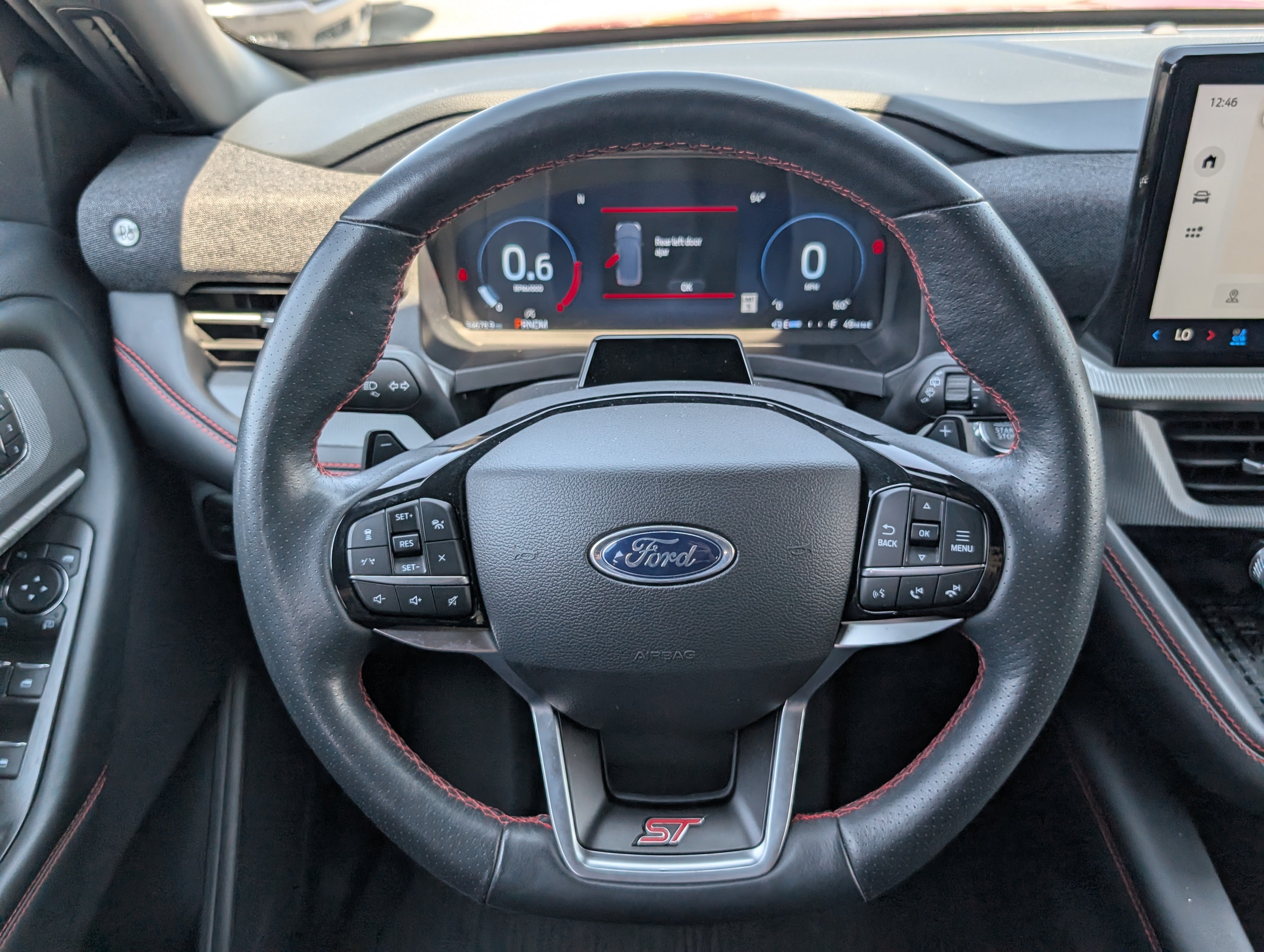 Used 2025 Ford Explorer ST AWD/4WD image 14