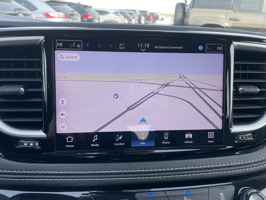 Used 2024 Chrysler Pacifica Select image 19