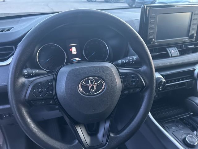Used 2021 Toyota RAV4 XLE AWD/4WD image 12