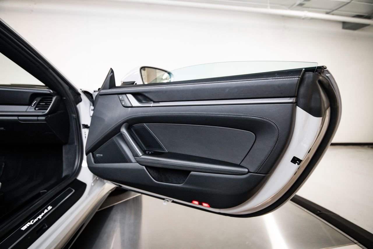 Certified 2024 Porsche 911 Targa 4S AWD/4WD image 27