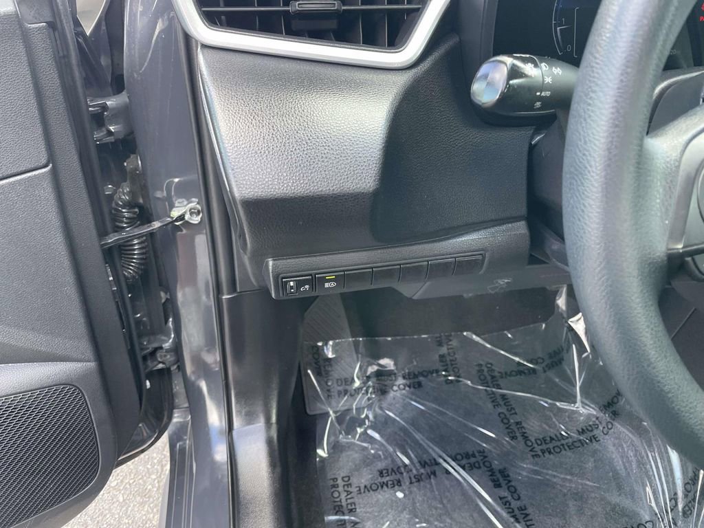 Used 2026 Toyota Corolla LE image 30