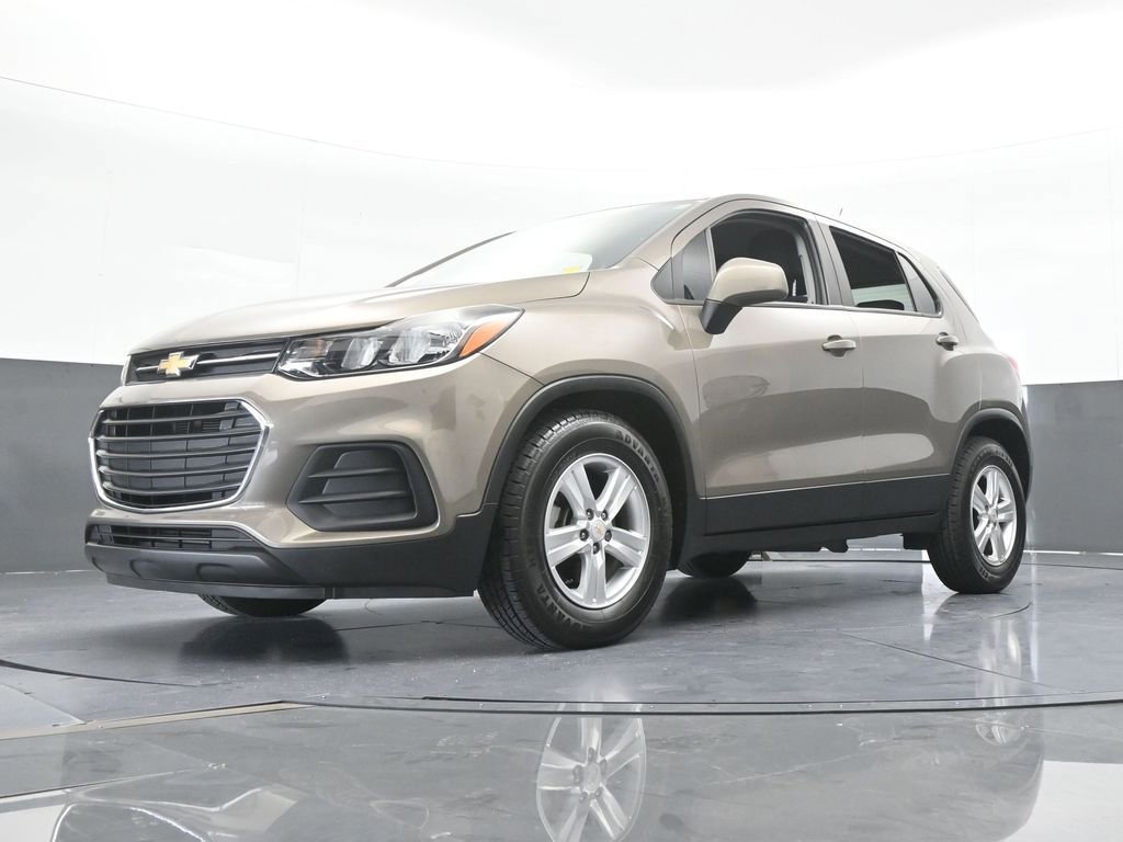 Used 2021 Chevrolet Trax LS w/ Tint and Cruise Package FWD image 53