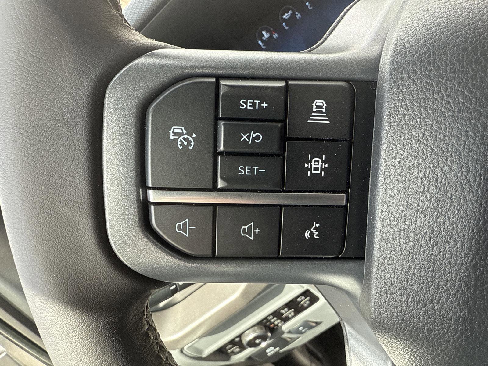 New 2025 Ford F150 XLT w/ Equipment Group 303A High image 26