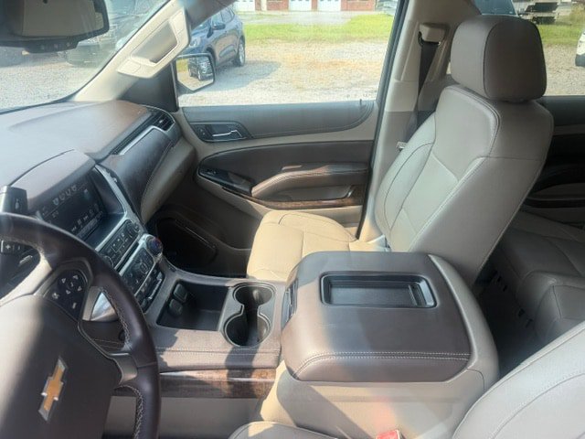 Used 2018 Chevrolet Suburban LT AWD/4WD image 16