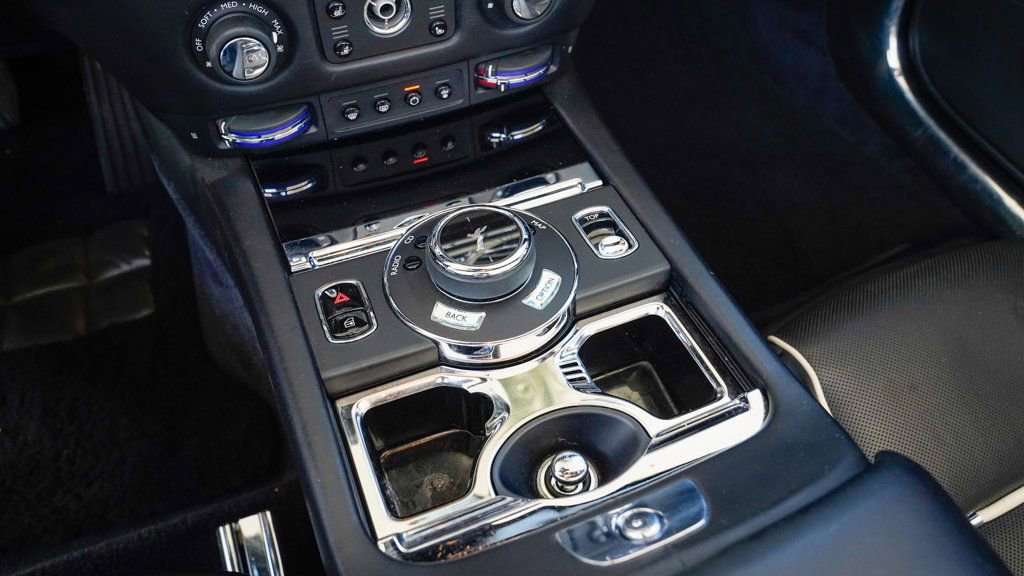 Used 2016 Rolls-Royce Dawn image 64