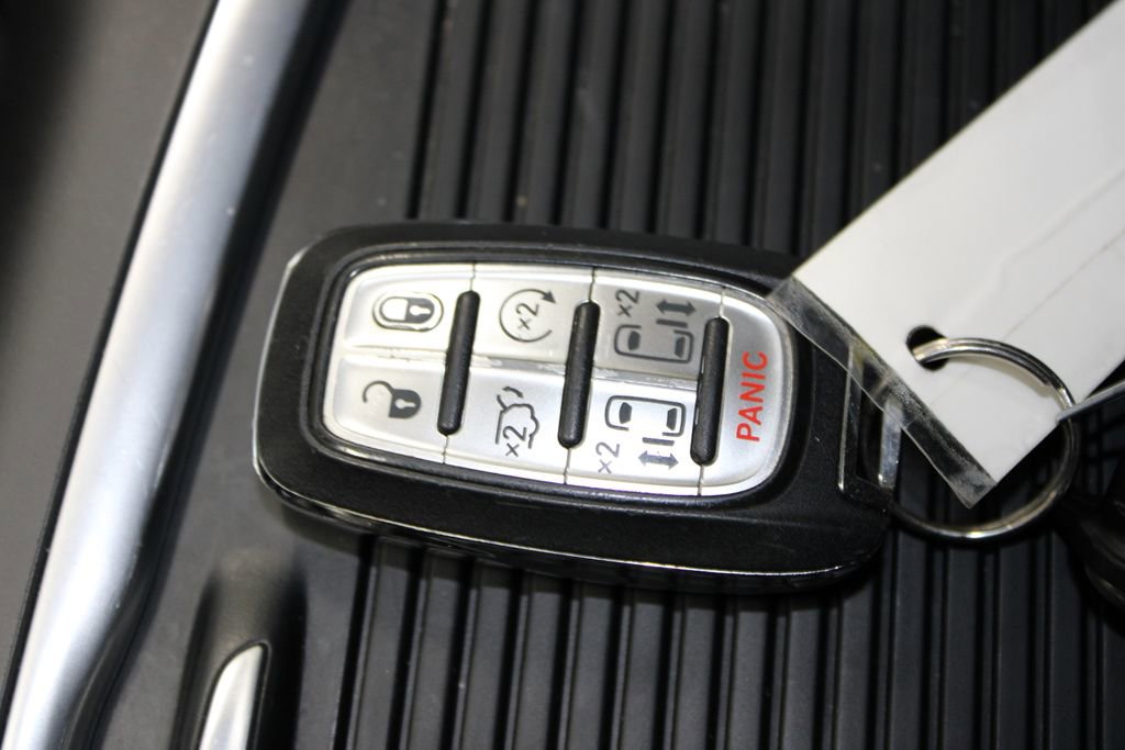 Used 2024 Chrysler Pacifica Touring-L FWD image 55