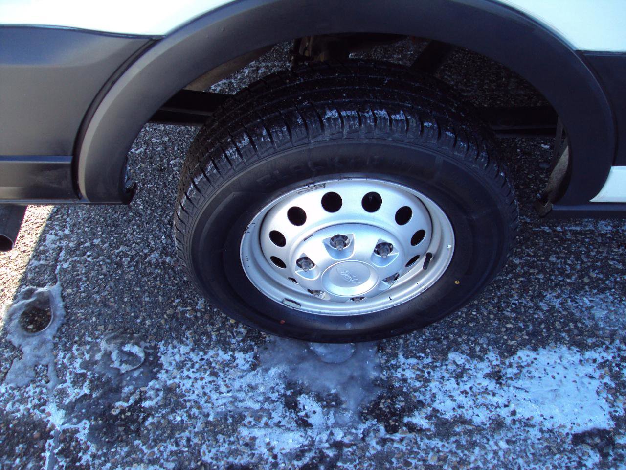 Used 2023 Ford Transit 250 Medium Roof AWD image 26