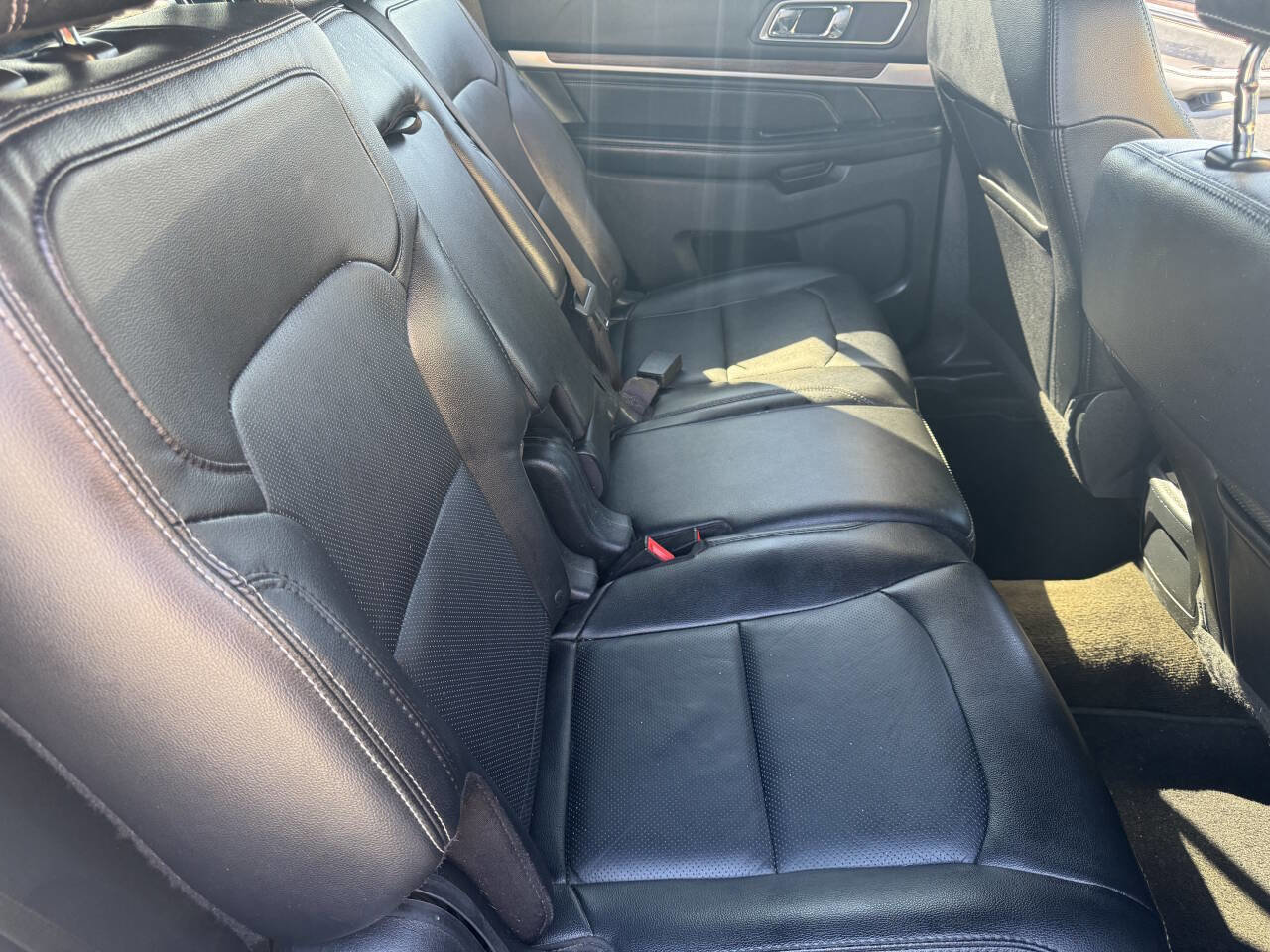 Used 2016 Ford Explorer Limited FWD image 38