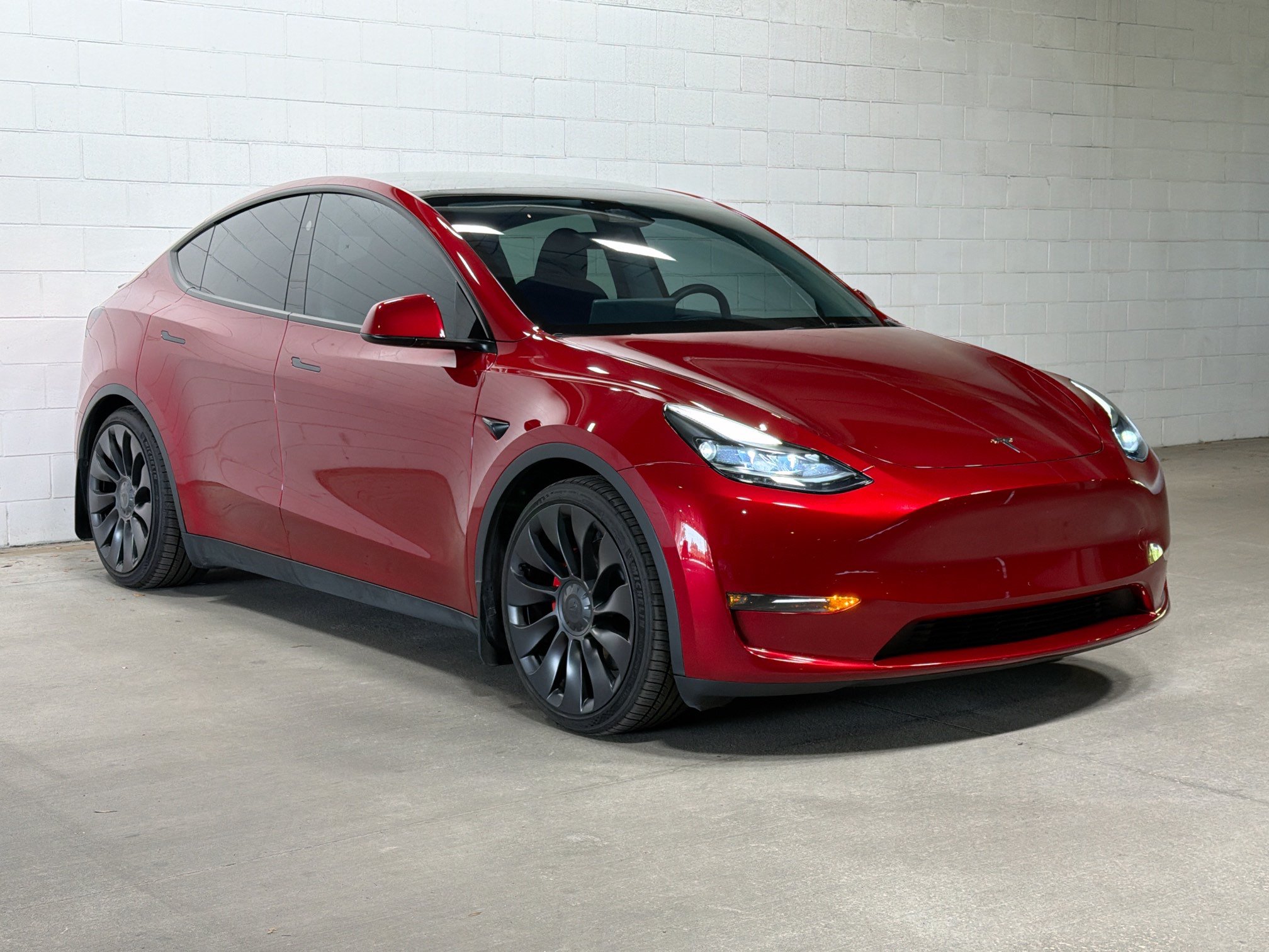 Used 2024 Tesla Model Y Performance AWD/4WD image 6