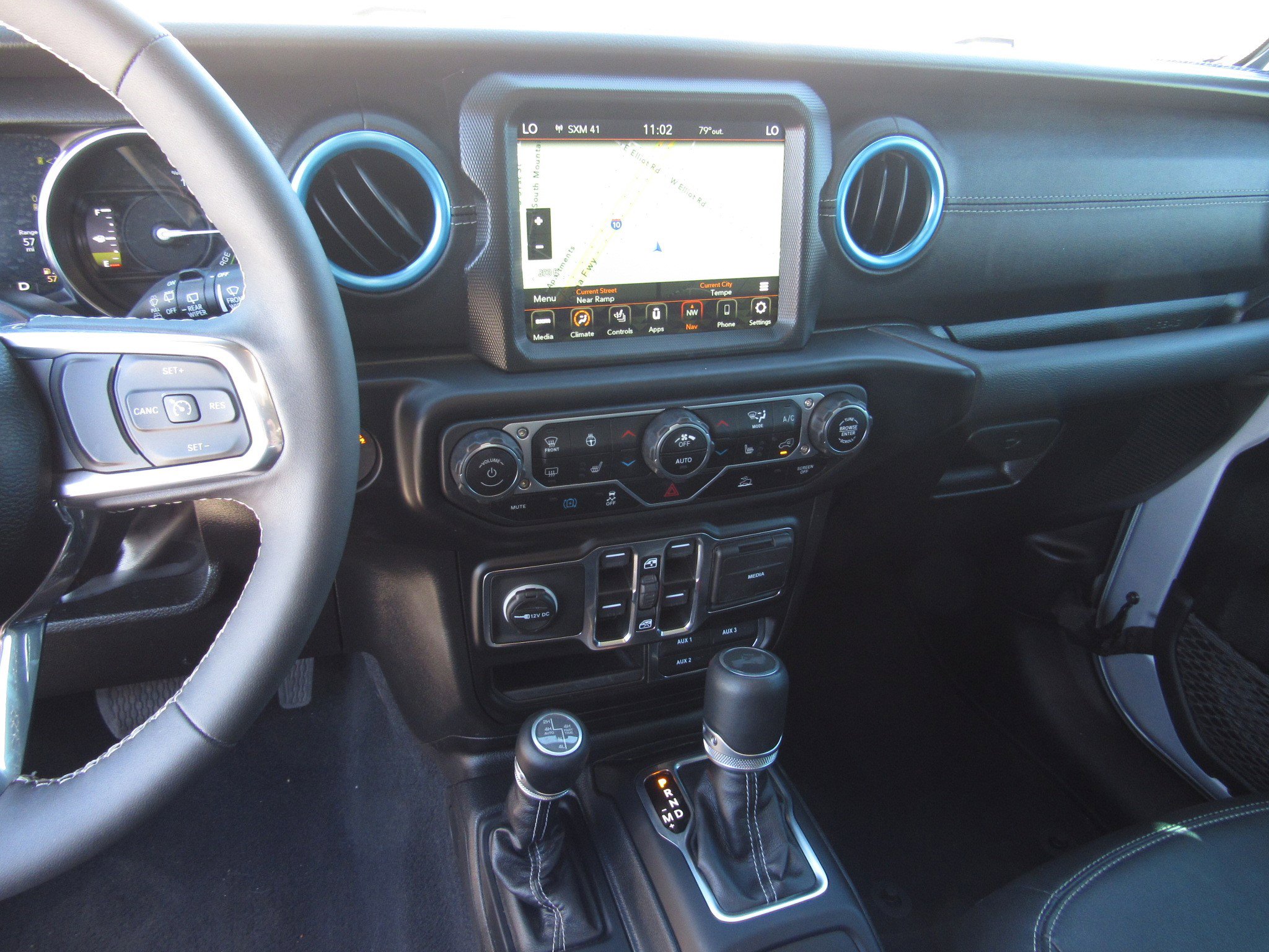 Used 2023 Jeep Wrangler Sahara w/ Cold Weather Group image 17