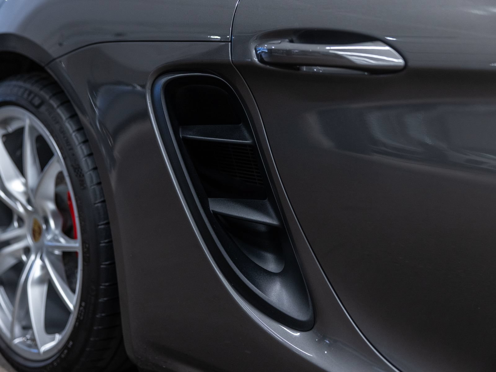 Certified 2024 Porsche 718 Cayman S RWD image 20