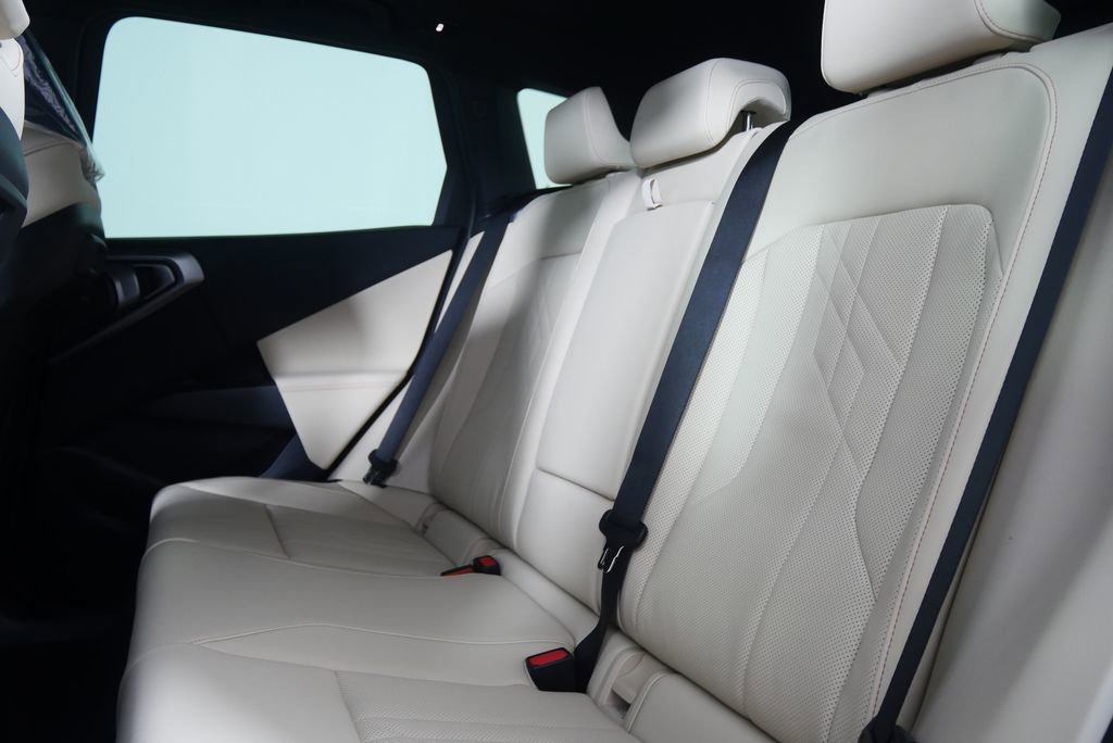 Used 2026 BMW X3 xDrive30 w/ Premium Package image 16