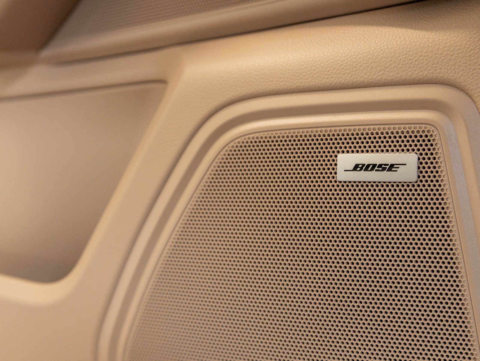 New 2026 Porsche Macan image 20