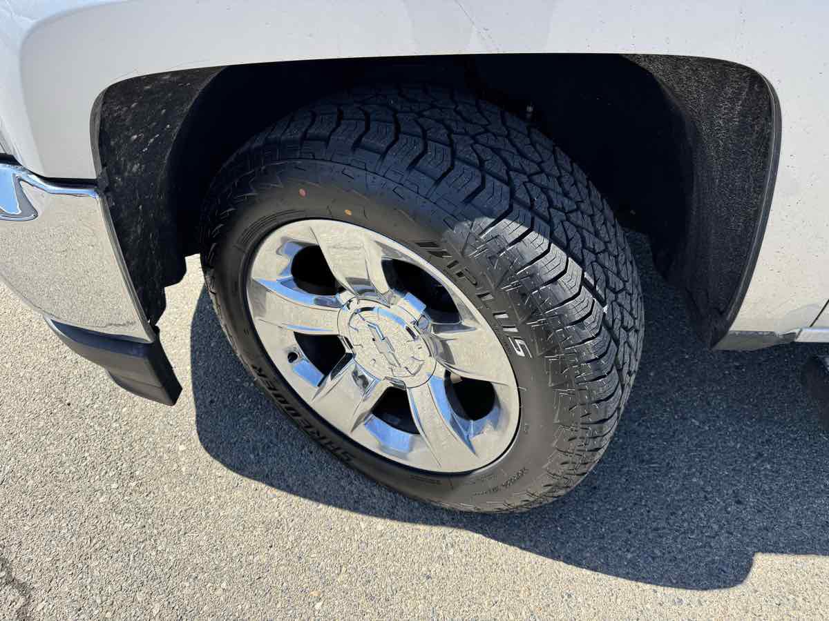 Used 2017 Chevrolet Silverado 1500 LTZ w/ LTZ Plus Package AWD/4WD image 34