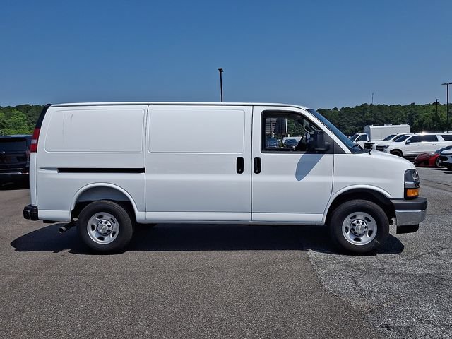New 2026 Chevrolet Express 2500 w/ Driver Convenience Package RWD image 5
