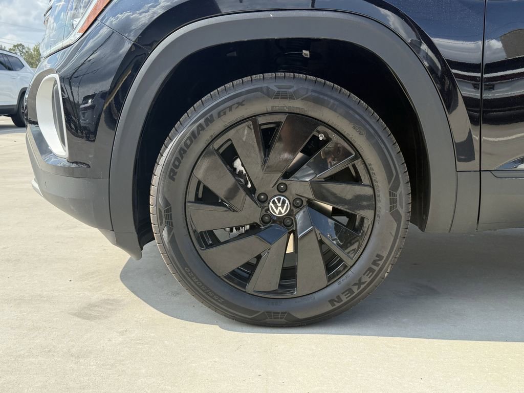 New 2026 Volkswagen Atlas SE FWD image 9