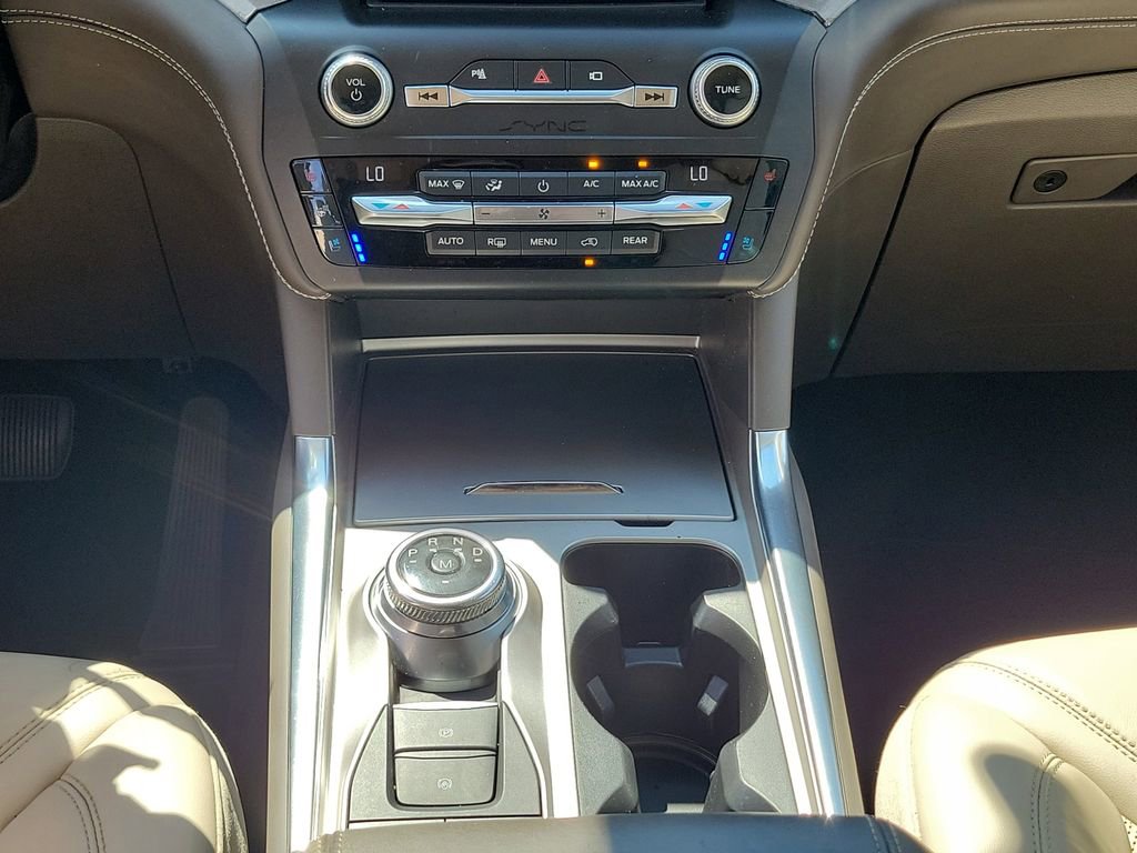 Used 2020 Ford Explorer Platinum image 28