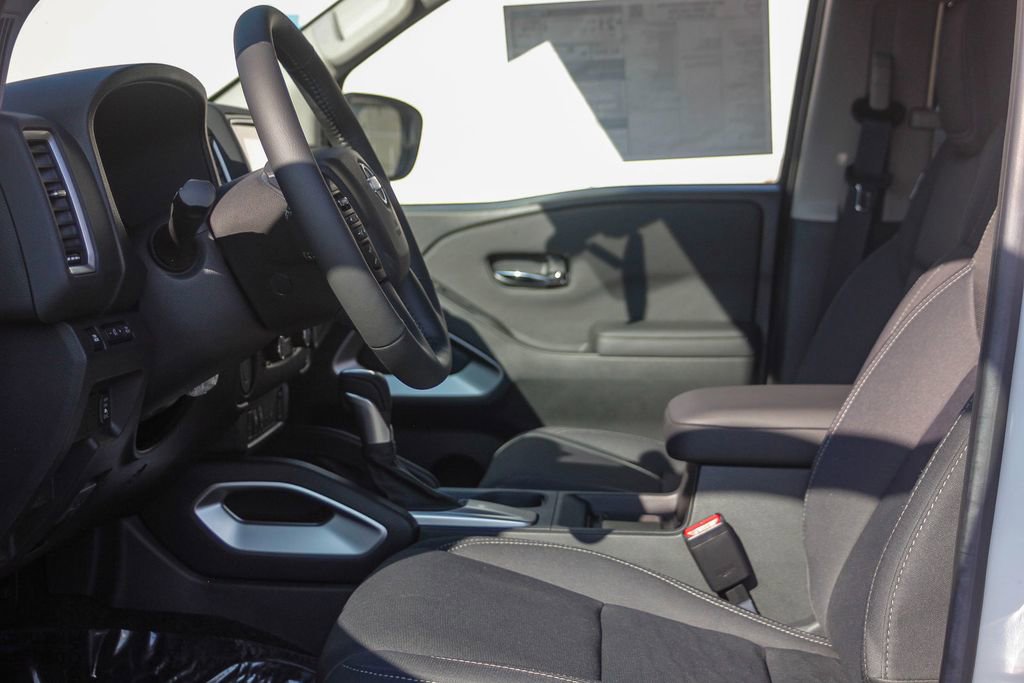 New 2024 Nissan Frontier SV w/ SV Convenience Package image 18