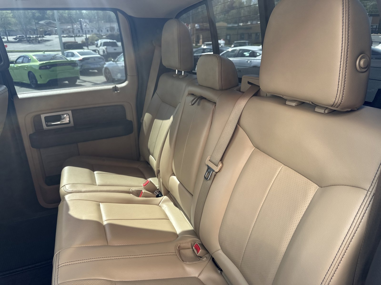 Used 2014 Ford F150 Lariat w/ Equipment Group 502A Luxury AWD/4WD image 26