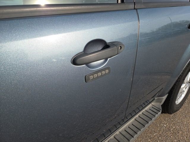 Used 2011 Ford Escape XLT w/ Class II Trailer Tow Pkg image 14
