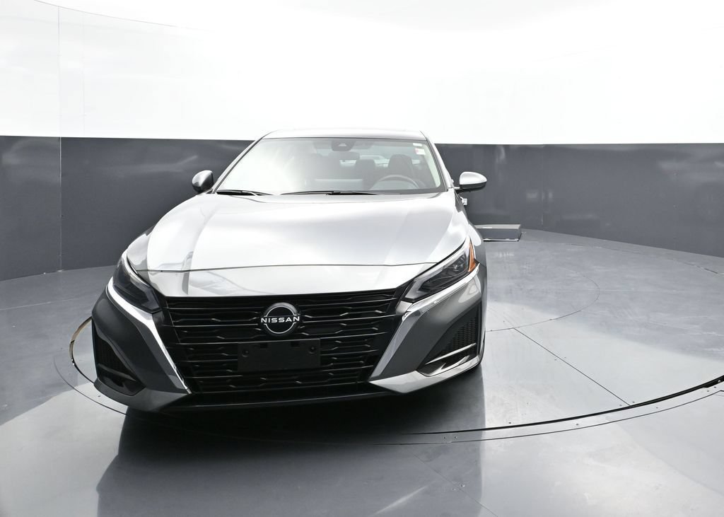 Certified 2023 Nissan Altima 2.5 SV w/ SV Premium Package AWD/4WD image 6