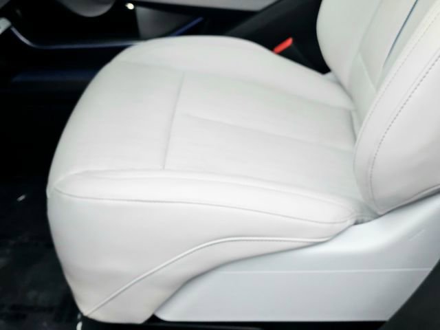 Used 2024 Cadillac Lyriq Luxury w/ LPO, Floor Liner Package image 18