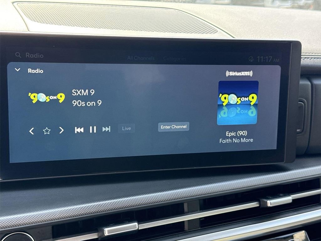 Used 2025 Hyundai Santa Fe SEL image 12