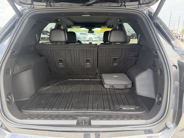 Used 2023 Chevrolet Equinox RS w/ RS Leather Package FWD image 15