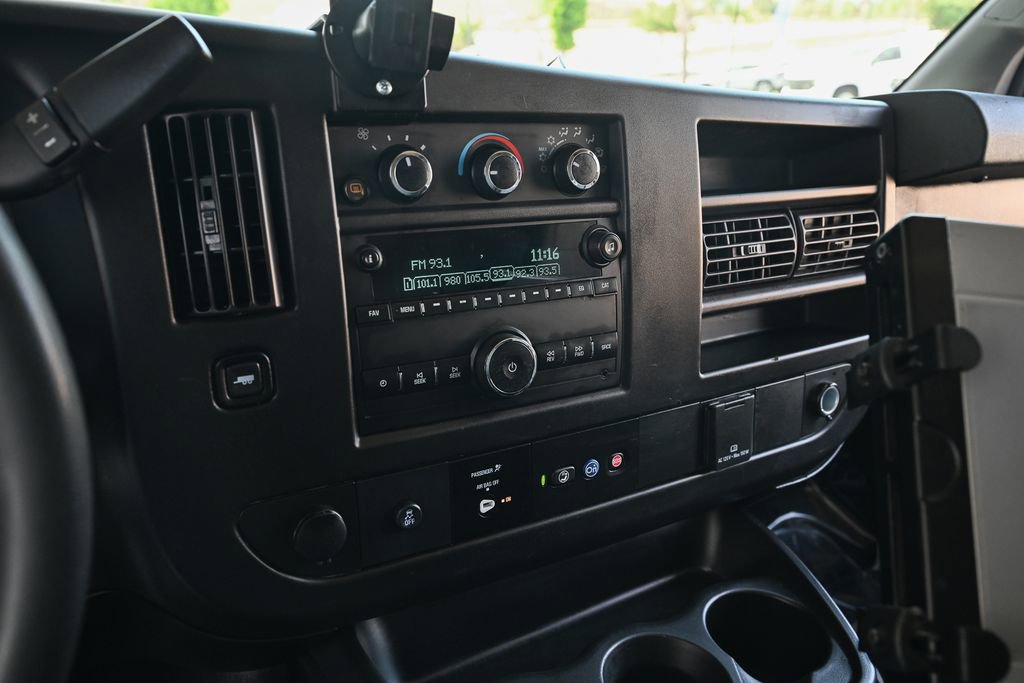 Used 2021 Chevrolet Express 2500 RWD image 25