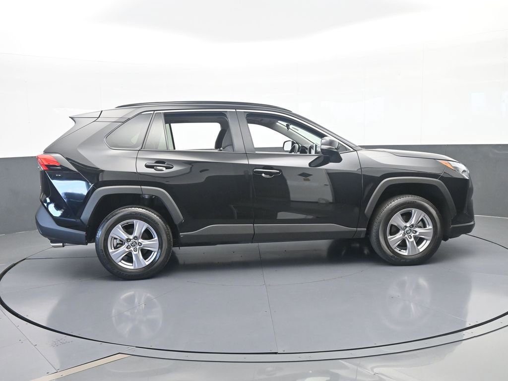 Used 2025 Toyota RAV4 XLE w/ Convenience Package FWD image 7