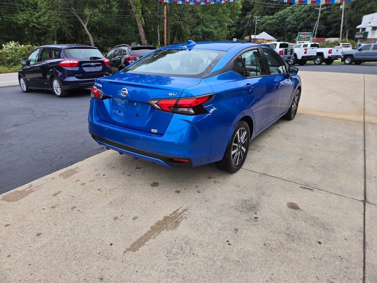 Used 2021 Nissan Versa SV FWD image 7