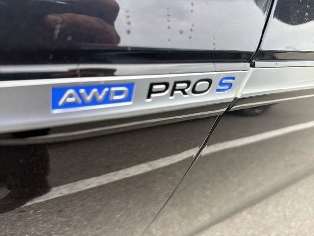 Used 2023 Volkswagen ID.4 Pro S AWD/4WD image 21