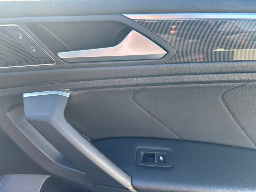 Used 2019 Volkswagen Tiguan SEL Premium AWD/4WD image 33