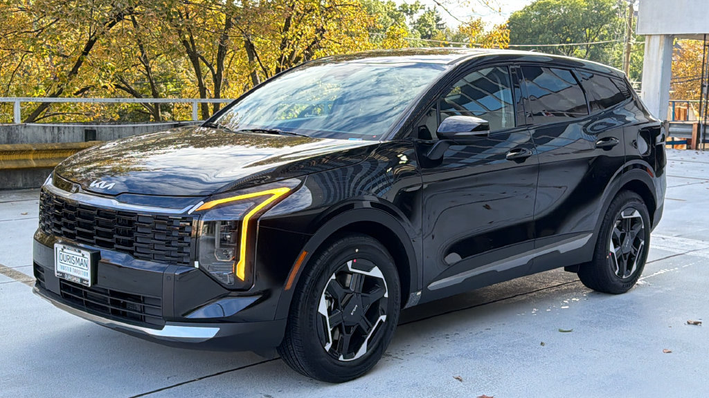 New 2027 Kia Sportage S FWD image 2