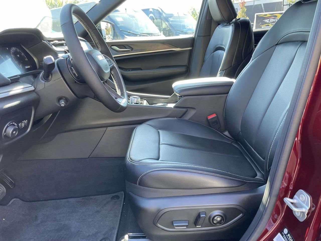 New 2025 Jeep Grand Cherokee L Limited image 21