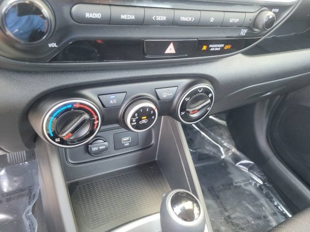 Used 2020 Hyundai Venue SE FWD image 19