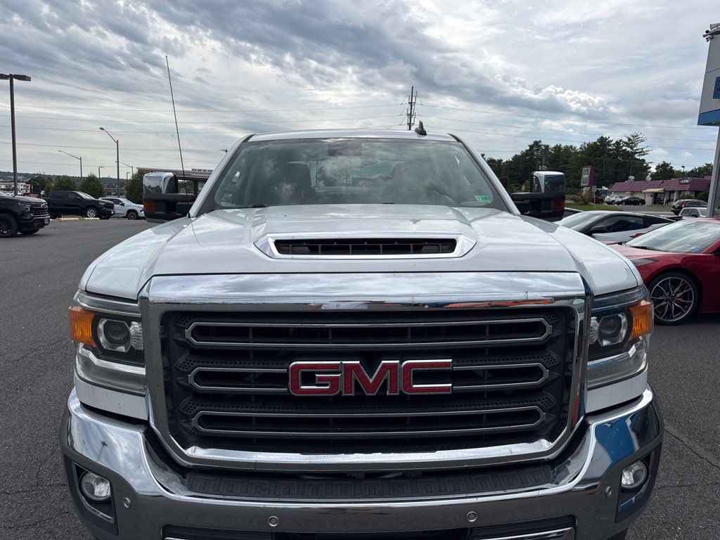Used 2018 GMC Sierra 2500 SLT w/ Duramax Plus Package AWD/4WD image 4