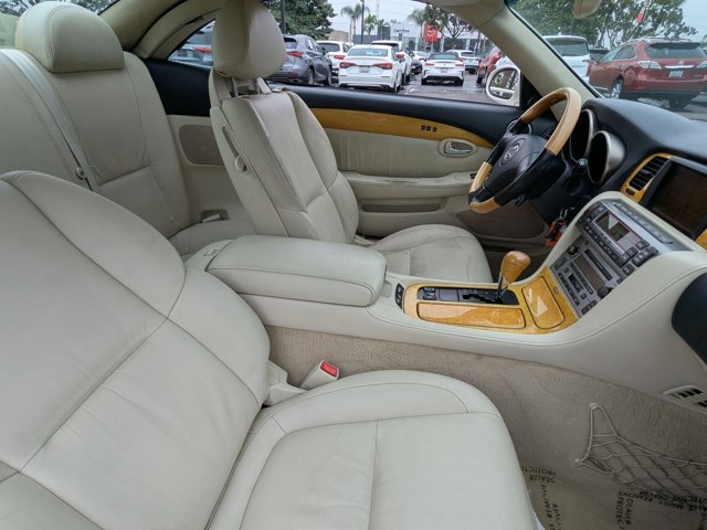Used 2005 Lexus SC 430 Convertible RWD image 16