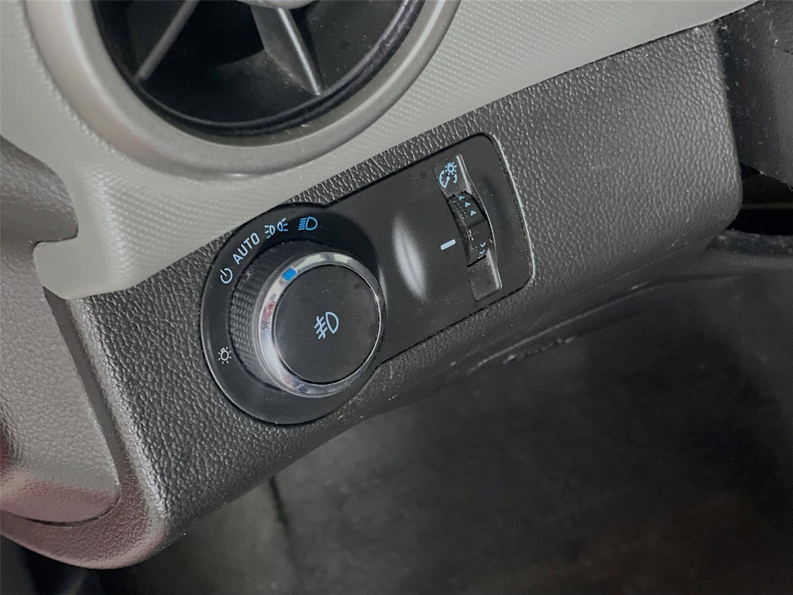 Used 2013 Chevrolet Sonic LT w/ Wheels and Fog Lamp Package image 13