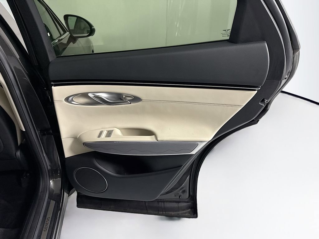 Used 2025 Genesis GV70 2.5T w/ Advanced Package AWD/4WD image 28