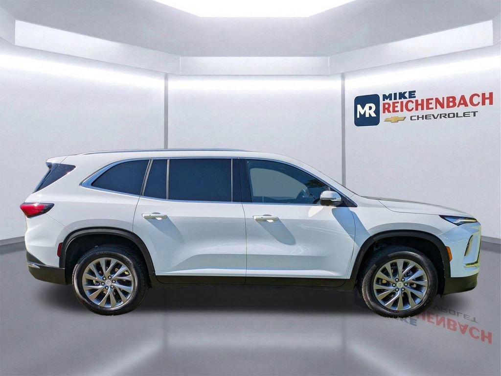 Used 2025 Buick Enclave Preferred FWD video 3