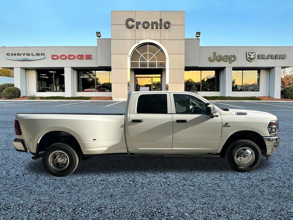 New 2026 RAM 3500 Tradesman AWD/4WD image 2