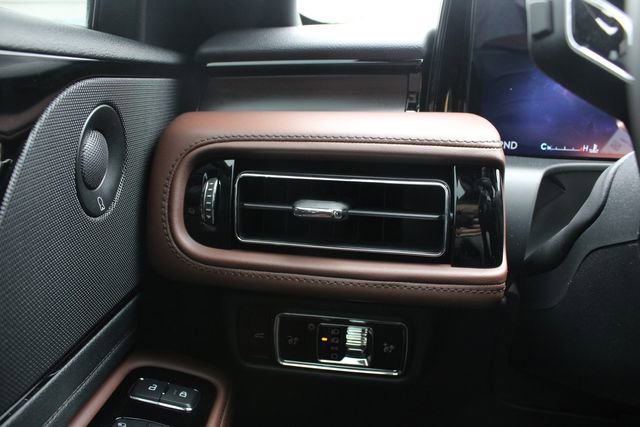 New 2026 Lincoln Aviator Reserve AWD/4WD image 38