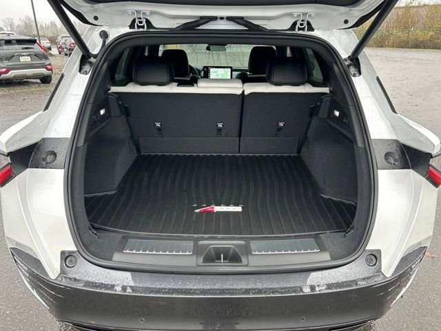 Used 2024 Acura ZDX A-Spec image 17