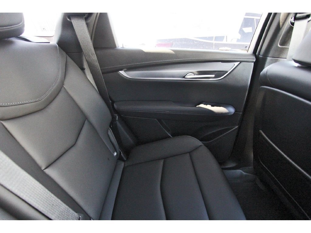 New 2026 Cadillac XT5 Luxury FWD image 11