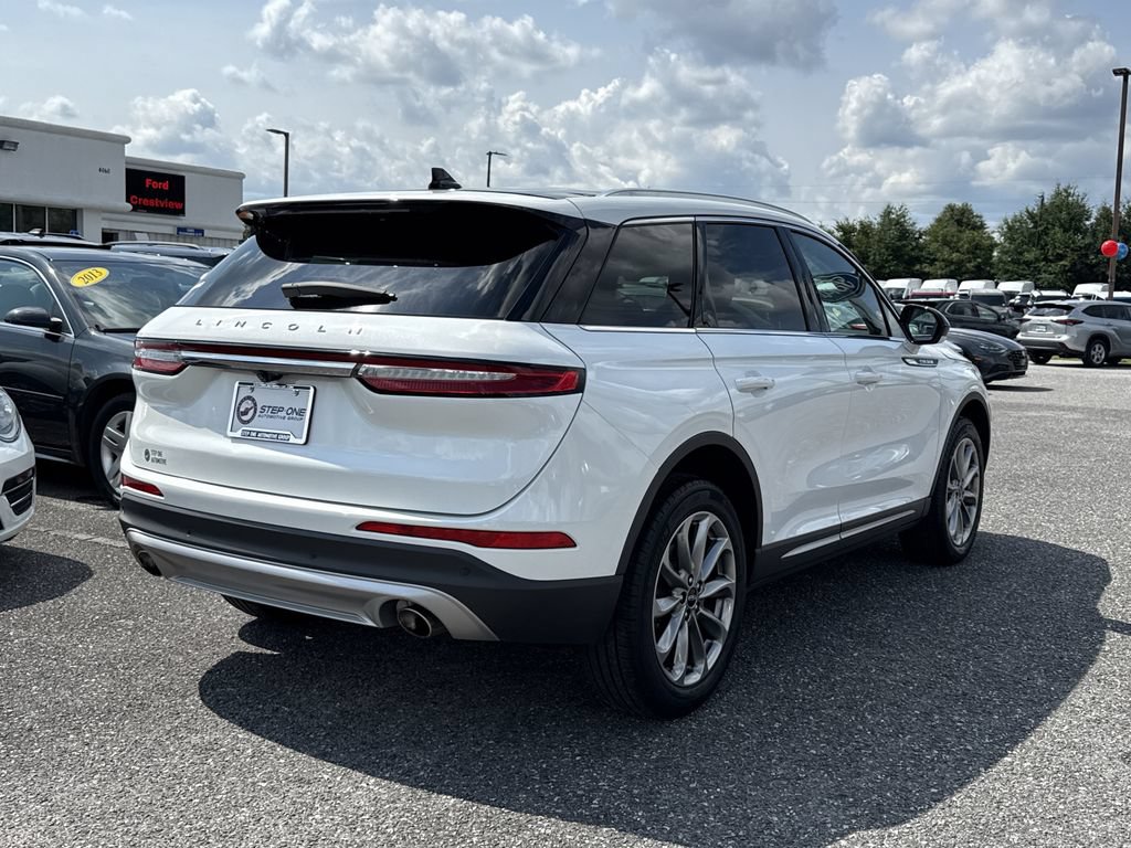 Used 2022 Lincoln Corsair AWD w/ Premium Package image 7