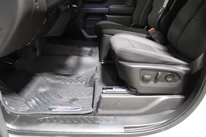 Used 2025 Chevrolet Silverado 1500 Custom Trail Boss w/ Turbomax Blackout Package image 19