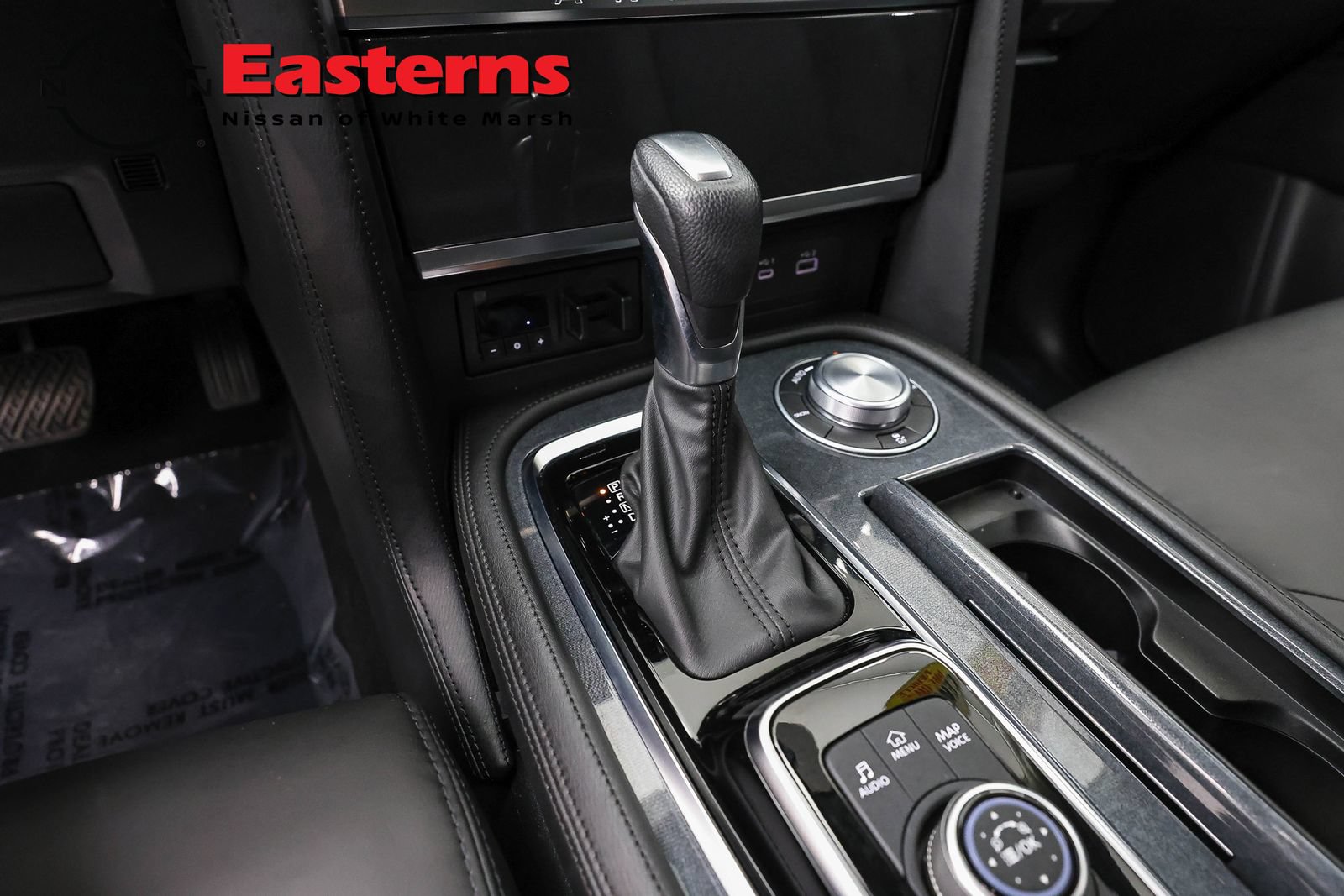 Used 2023 Nissan Armada SV AWD/4WD image 13