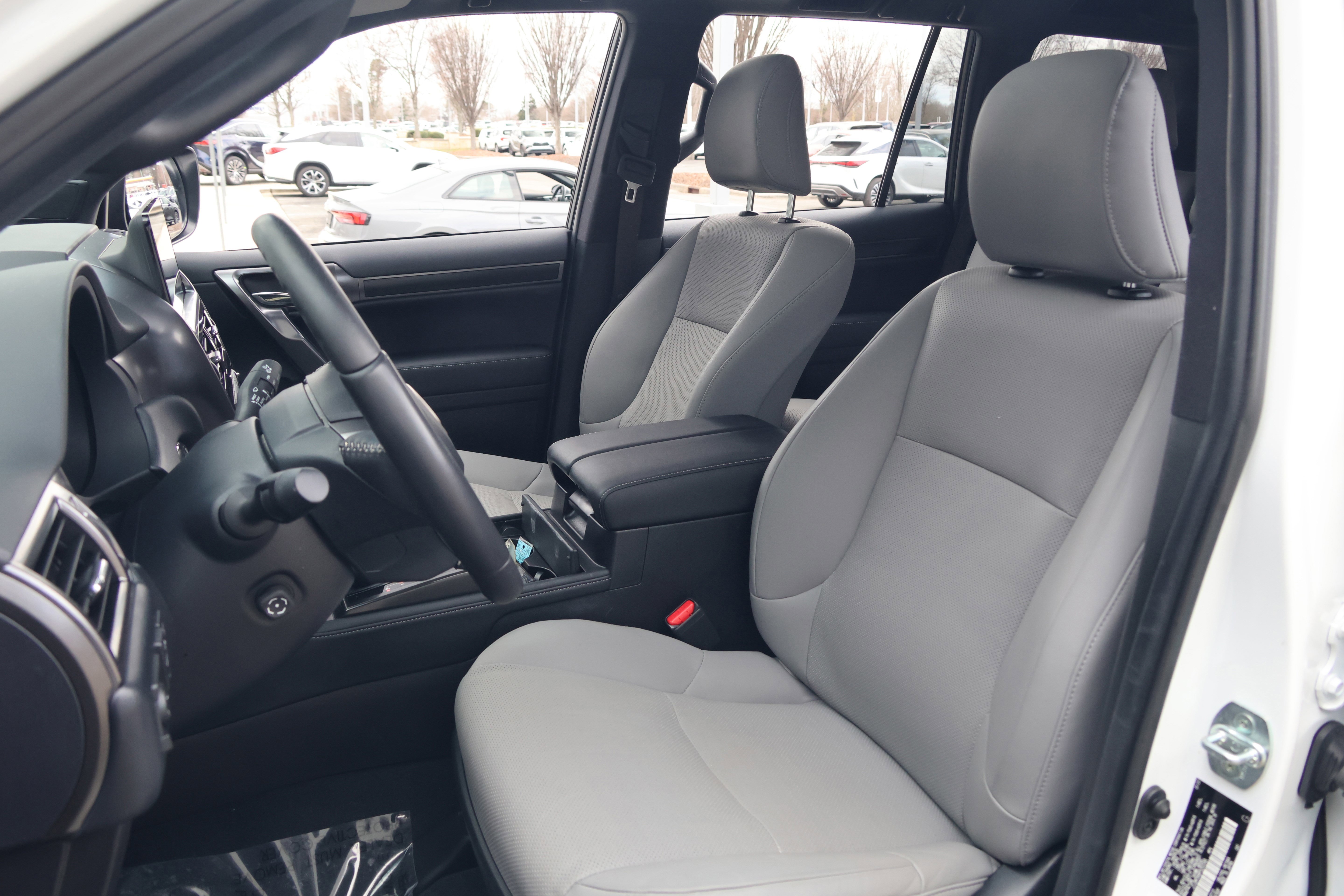 Certified 2023 Lexus GX 460 w/ Black Line Special Edition image 34