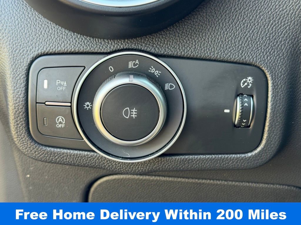 Used 2024 Alfa Romeo Stelvio Sprint image 25